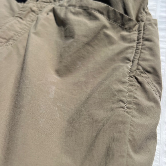 Mountain Hardwear Women's Ramesa Short in Khaki, 6 - Picture 14 of 14